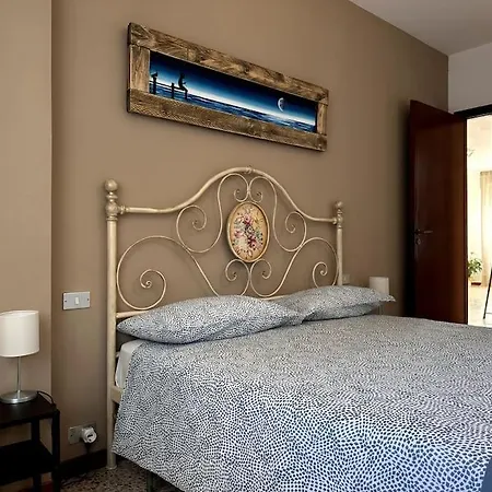 Bright And Cosy Flat Near Large Park - Free Parking Spaces Nearby / Appreciated By Guests / Excellent Location